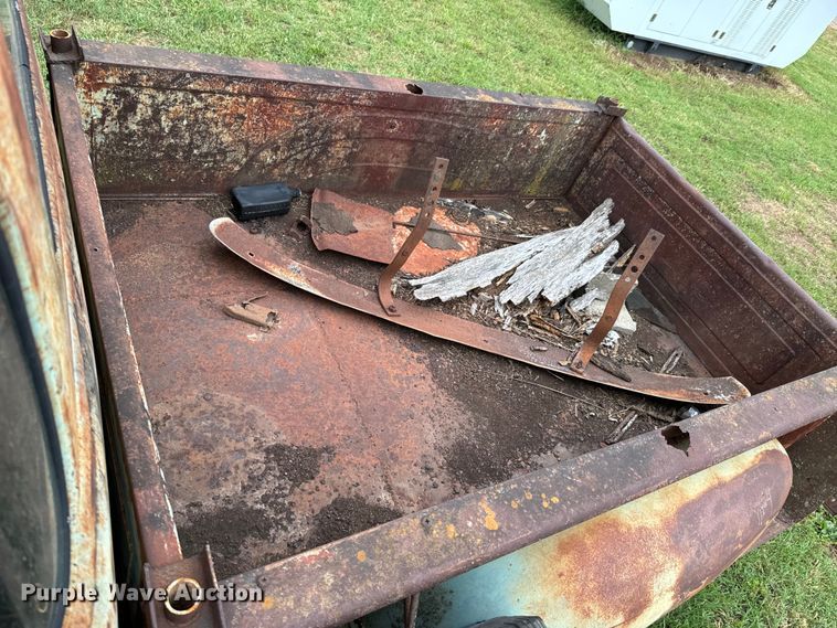 image for item DX0669 1954 GMC 100 pickup truck