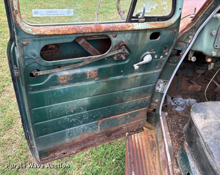 image for item DX0669 1954 GMC 100 pickup truck
