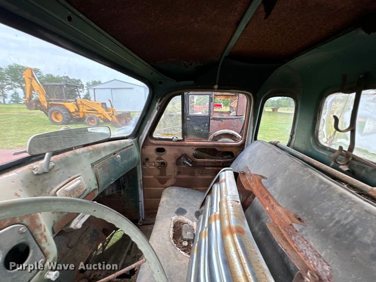 image for item DX0669 1954 GMC 100 pickup truck