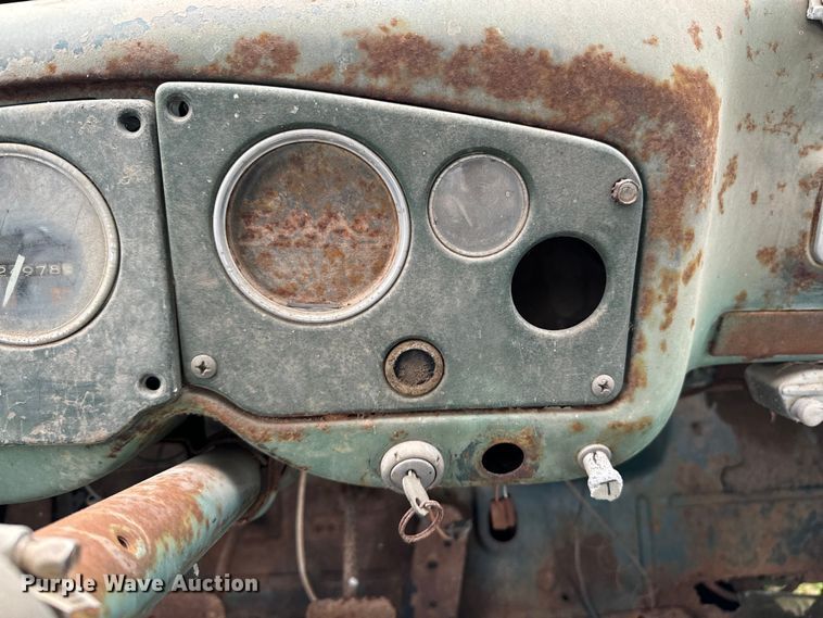 image for item DX0669 1954 GMC 100 pickup truck