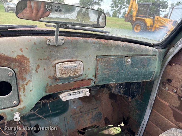 image for item DX0669 1954 GMC 100 pickup truck