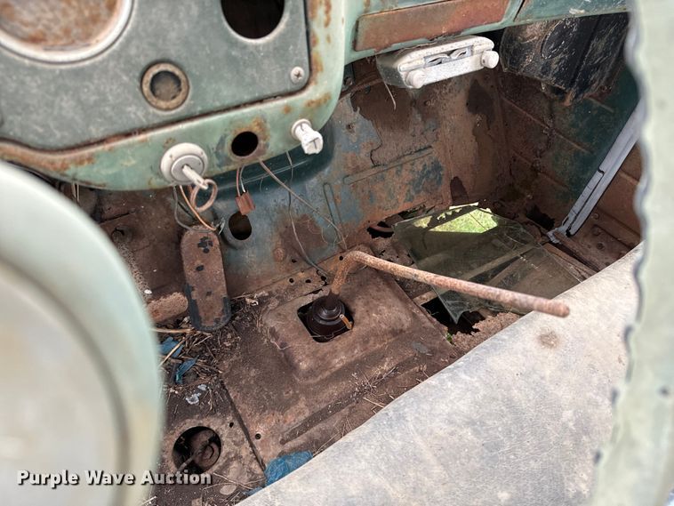 image for item DX0669 1954 GMC 100 pickup truck