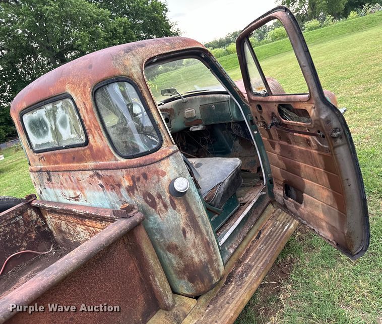 image for item DX0669 1954 GMC 100 pickup truck