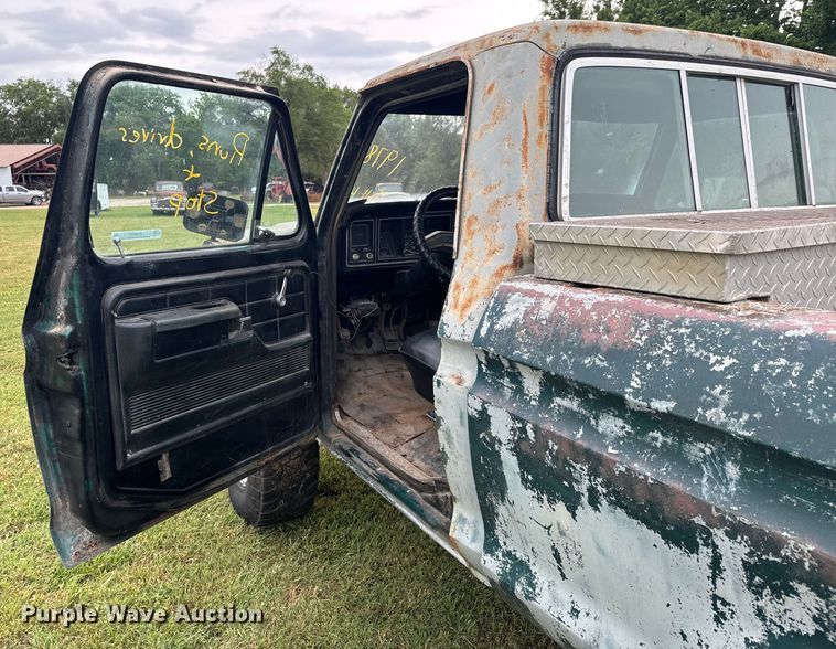 image for item DX0670 1978 Ford F150 pickup truck