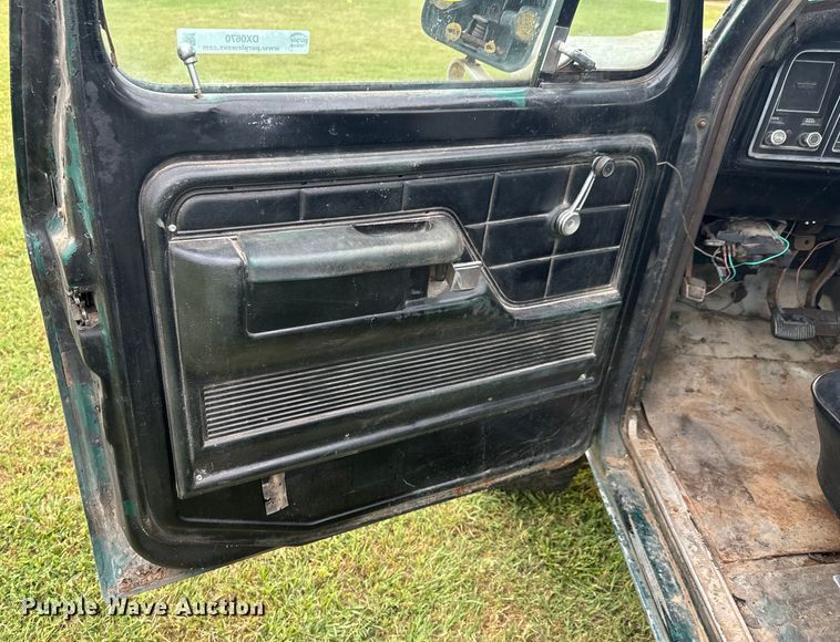 image for item DX0670 1978 Ford F150 pickup truck