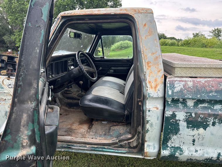 image for item DX0670 1978 Ford F150 pickup truck