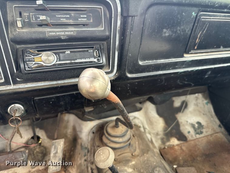 image for item DX0670 1978 Ford F150 pickup truck