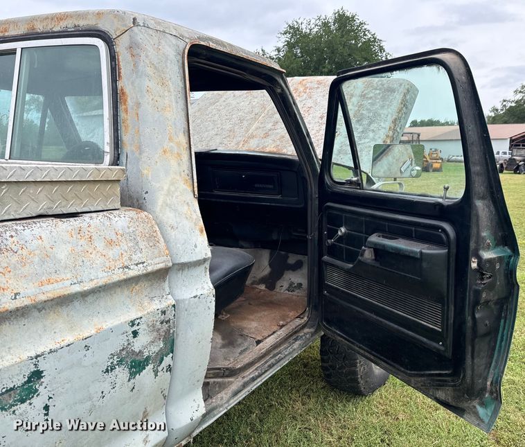 image for item DX0670 1978 Ford F150 pickup truck