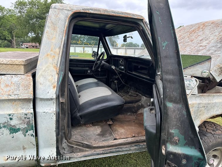 image for item DX0670 1978 Ford F150 pickup truck