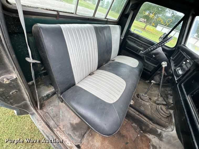 image for item DX0670 1978 Ford F150 pickup truck