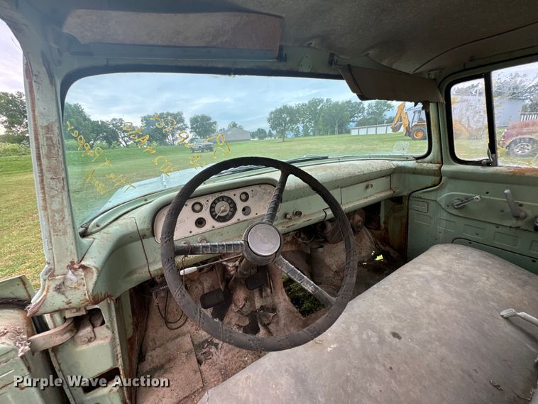 image for item DX0671 1959 Ford F100 pickup truck