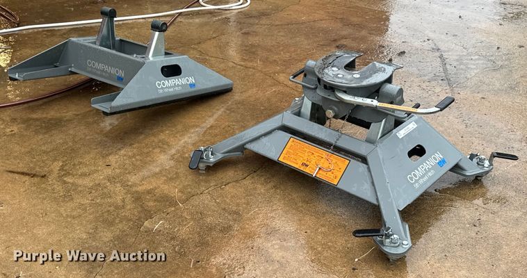 image for item DX0690 (2) B&W Companion fifth wheel hitches