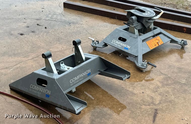 image for item DX0690 (2) B&W Companion fifth wheel hitches