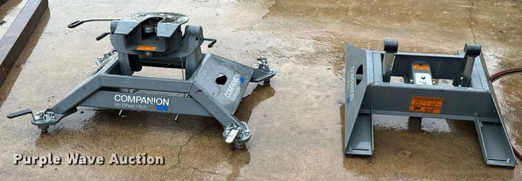 image for item DX0690 (2) B&W Companion fifth wheel hitches