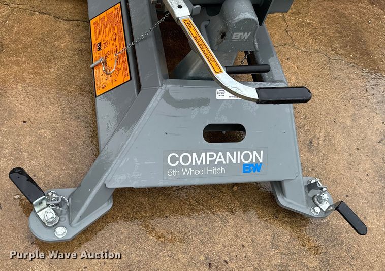 image for item DX0690 (2) B&W Companion fifth wheel hitches