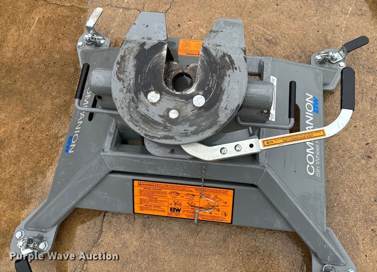 image for item DX0690 (2) B&W Companion fifth wheel hitches