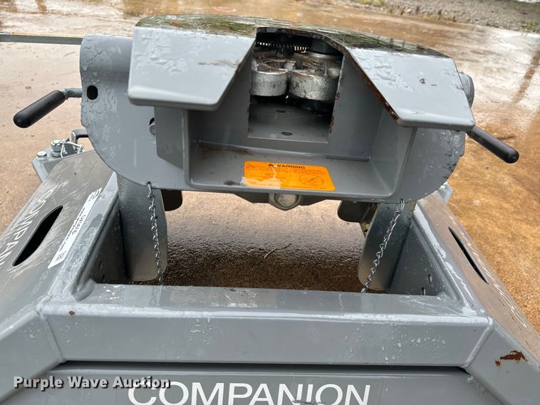 image for item DX0690 (2) B&W Companion fifth wheel hitches