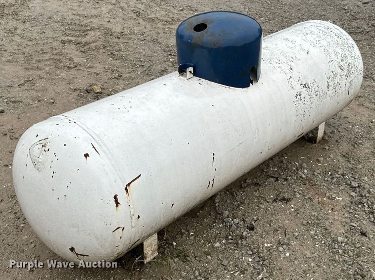 image for item DX0691 American Tanks propane tank