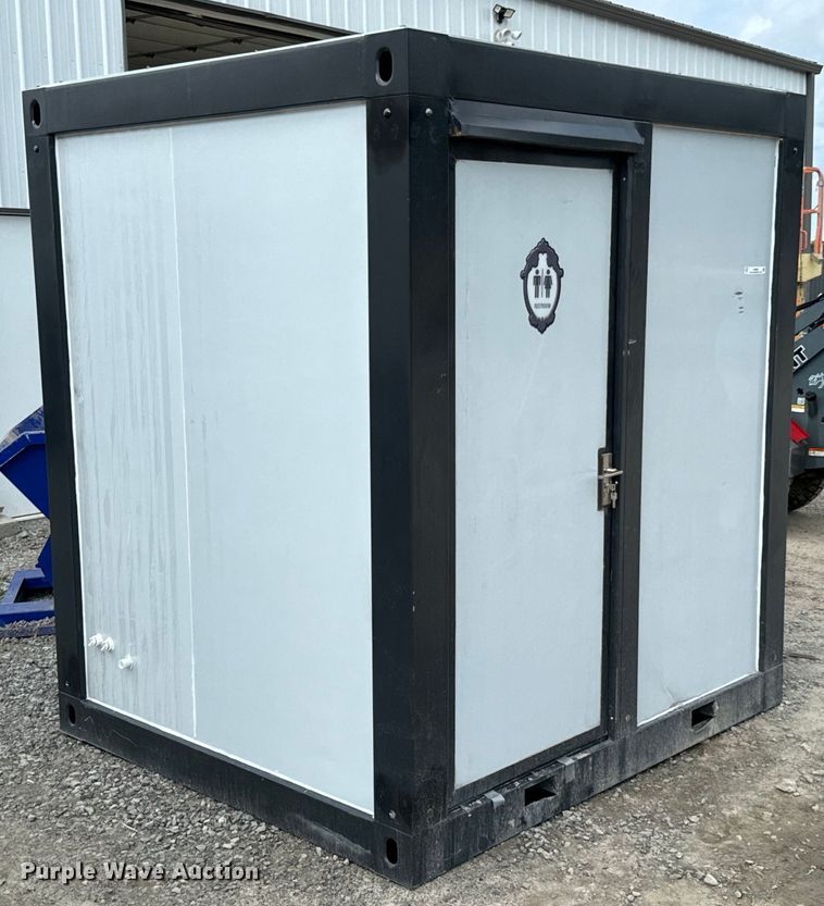 image for item DX0694 Portable restroom