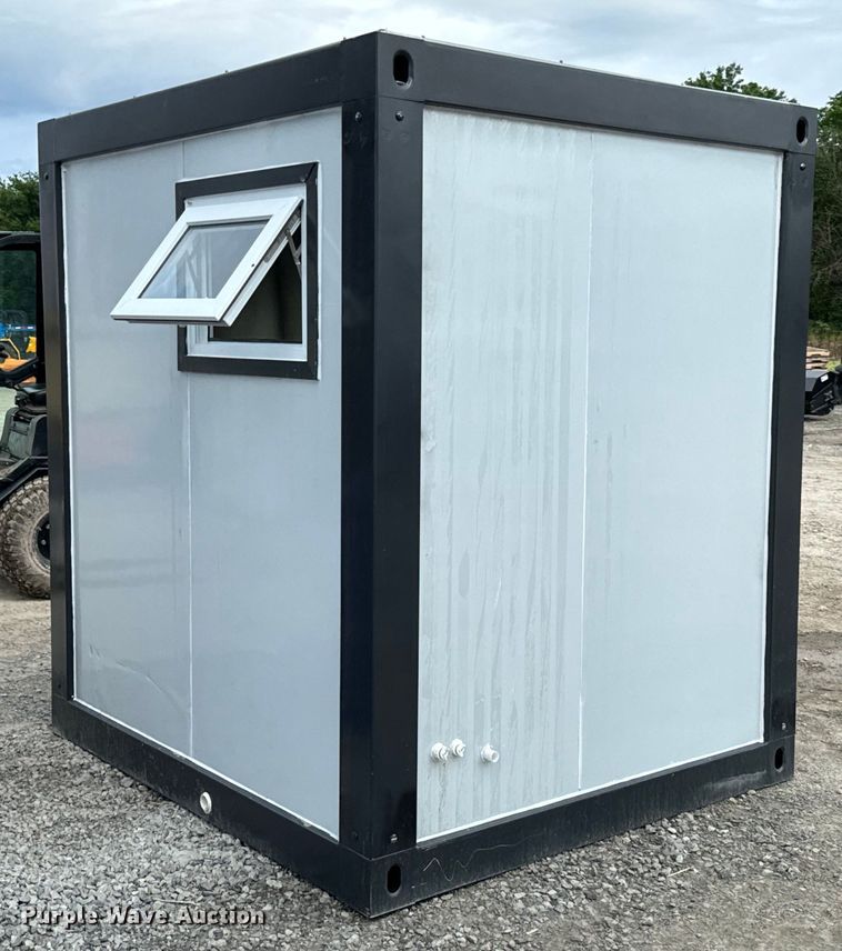 image for item DX0694 Portable restroom