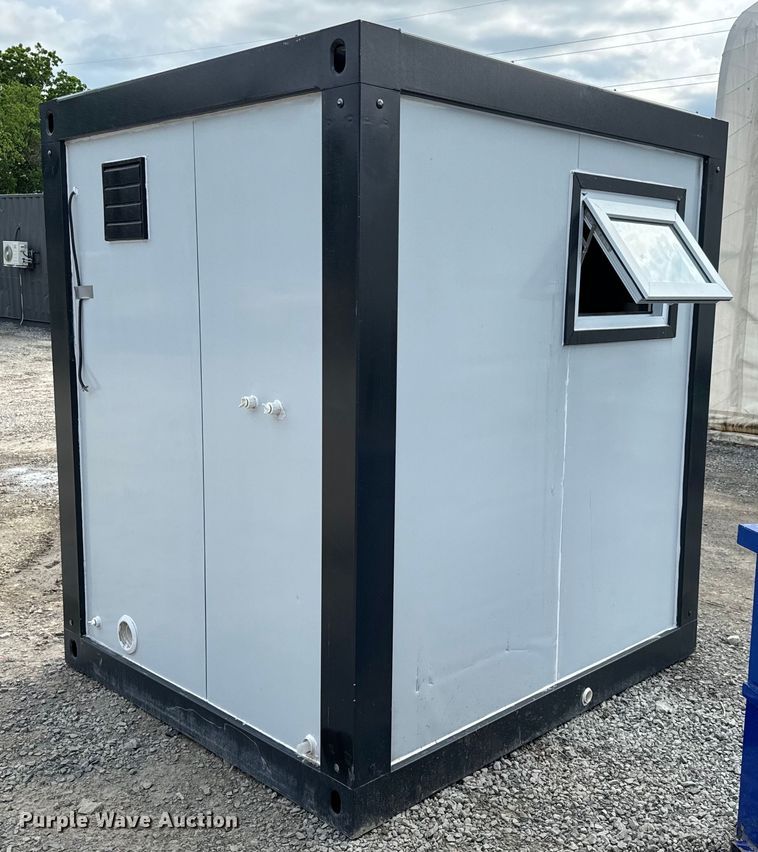 image for item DX0694 Portable restroom