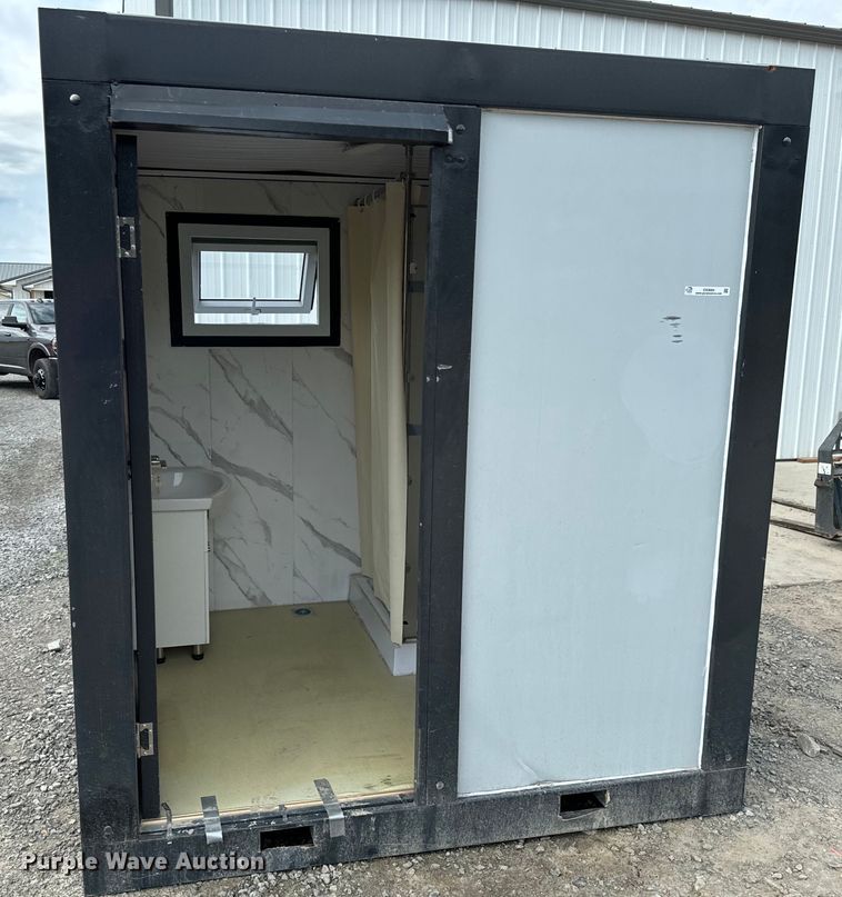 image for item DX0694 Portable restroom