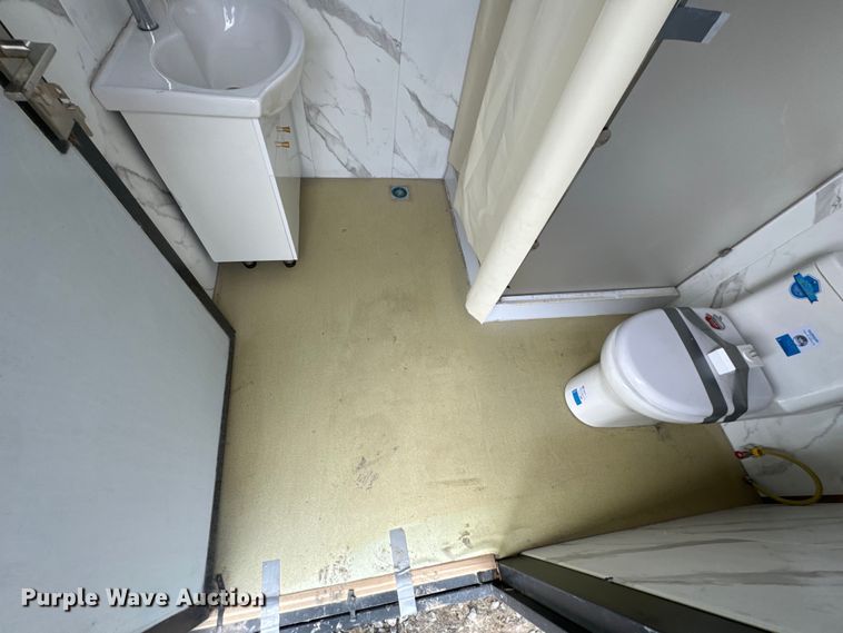 image for item DX0694 Portable restroom