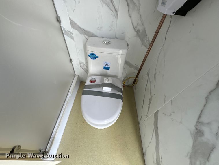 image for item DX0694 Portable restroom