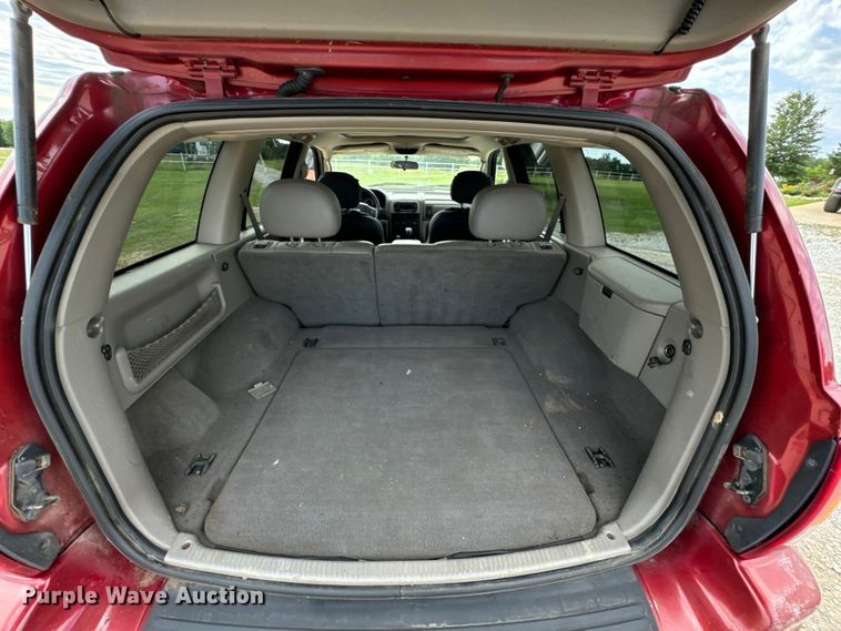 image for item DX0710 2004 Jeep Grand Cherokee SUV