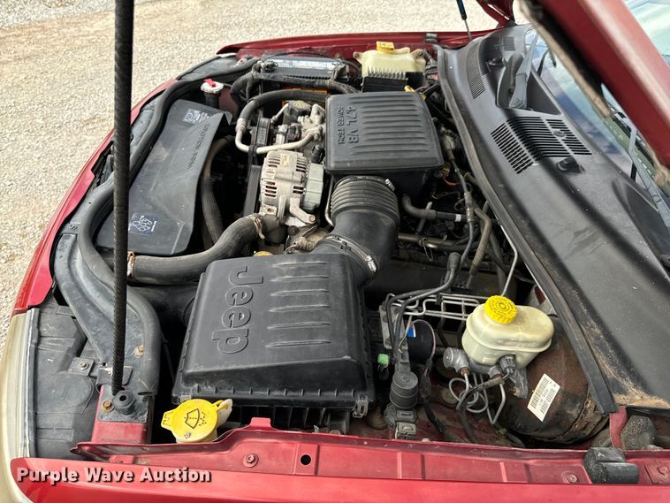 image for item DX0710 2004 Jeep Grand Cherokee SUV