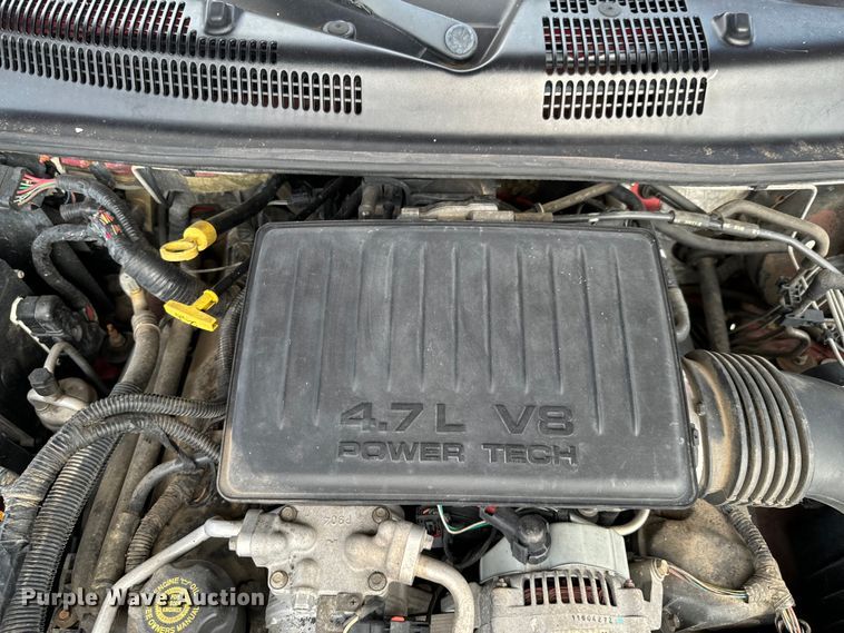 image for item DX0710 2004 Jeep Grand Cherokee SUV