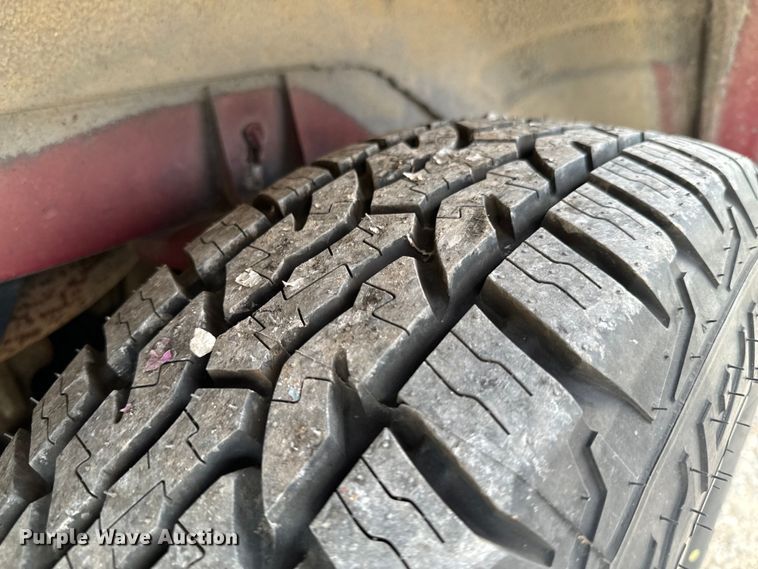 image for item DX0710 2004 Jeep Grand Cherokee SUV