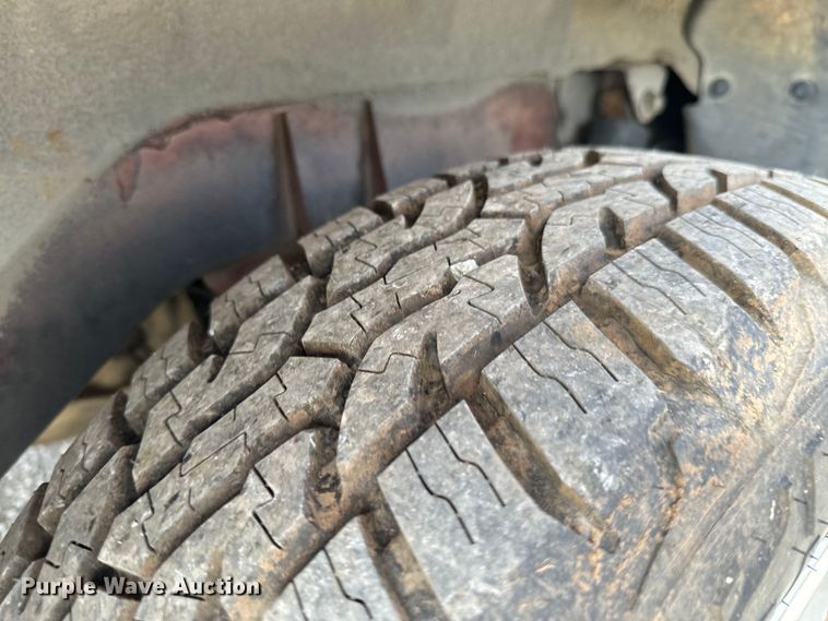 image for item DX0710 2004 Jeep Grand Cherokee SUV