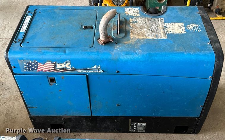 image for item DX0718 Miller Bobcat 225 welder/generator