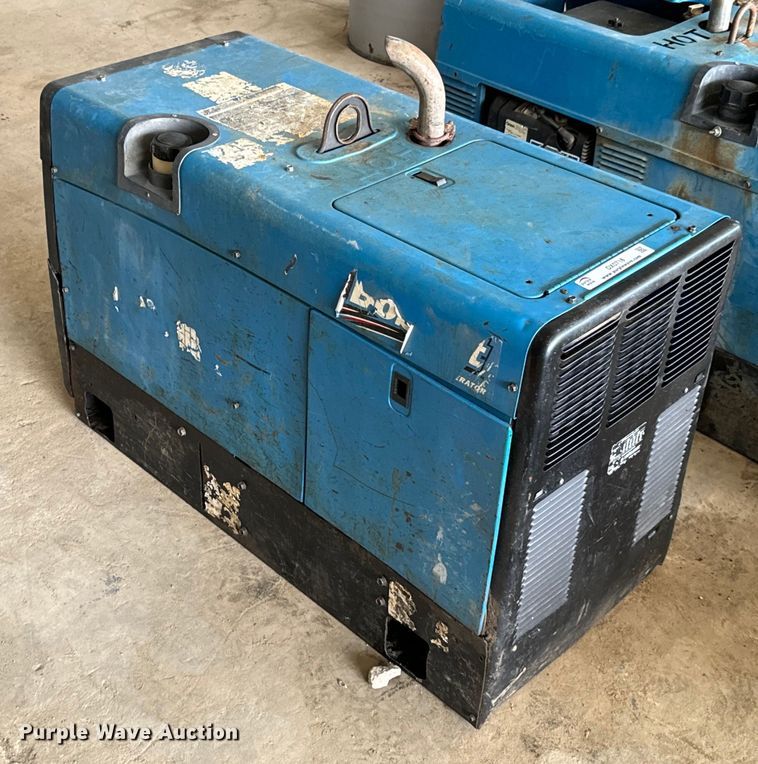 image for item DX0718 Miller Bobcat 225 welder/generator