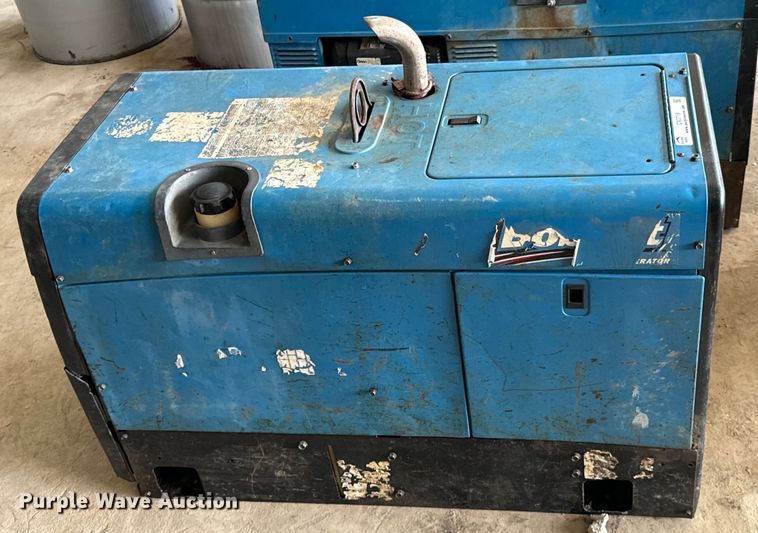 image for item DX0718 Miller Bobcat 225 welder/generator