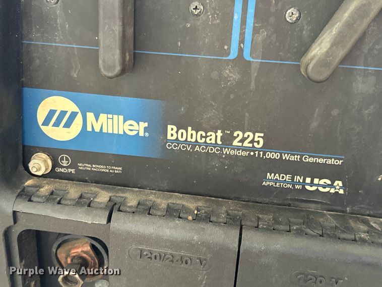 image for item DX0718 Miller Bobcat 225 welder/generator