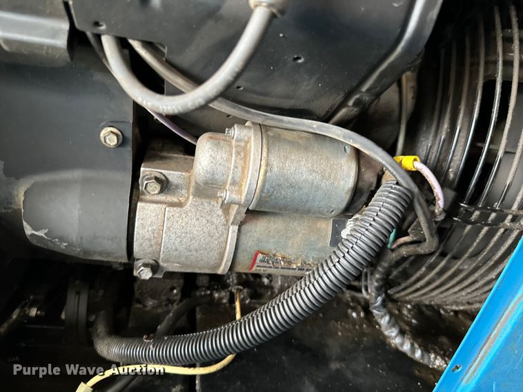 image for item DX0718 Miller Bobcat 225 welder/generator