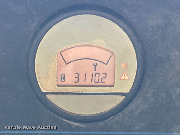 image for item DX0718 Miller Bobcat 225 welder/generator