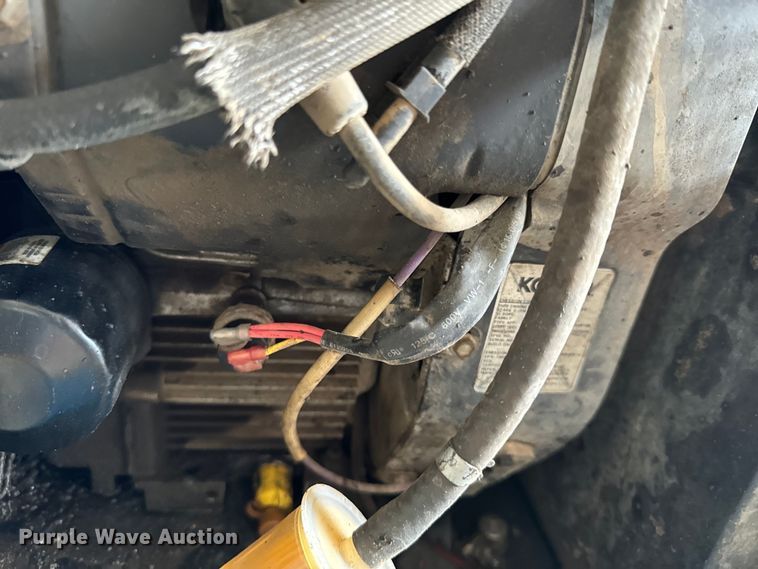 image for item DX0718 Miller Bobcat 225 welder/generator