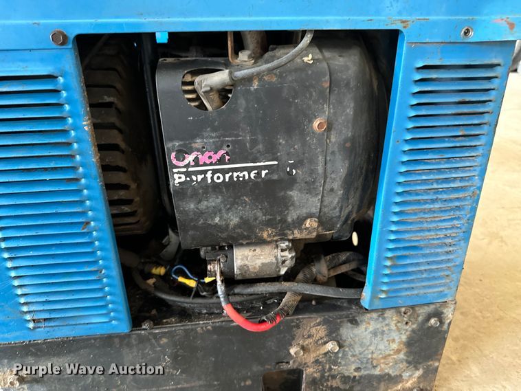 image for item DX0719 Miller Bobcat 225 welder/generator