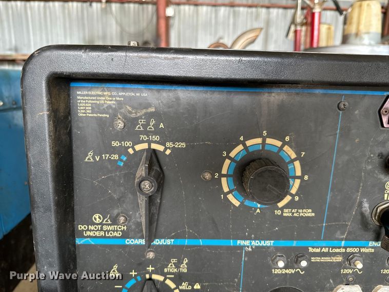 image for item DX0719 Miller Bobcat 225 welder/generator