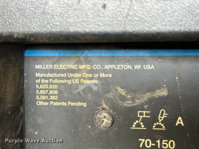 image for item DX0719 Miller Bobcat 225 welder/generator