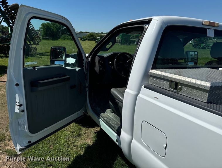 image for item DX0745 2011 Ford F250 pickup truck