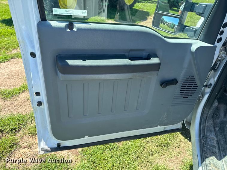 image for item DX0745 2011 Ford F250 pickup truck