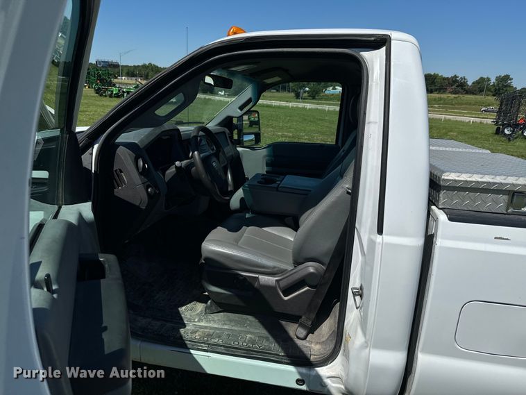 image for item DX0745 2011 Ford F250 pickup truck