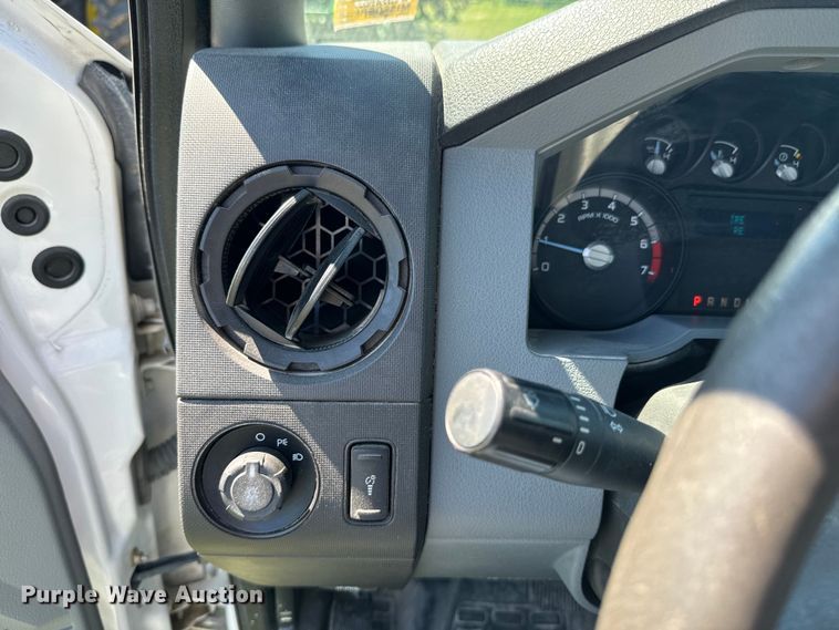 image for item DX0745 2011 Ford F250 pickup truck