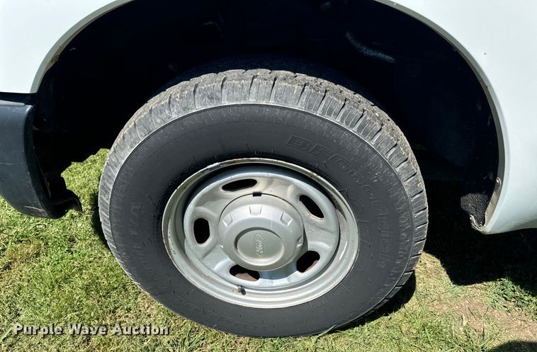 image for item DX0745 2011 Ford F250 pickup truck