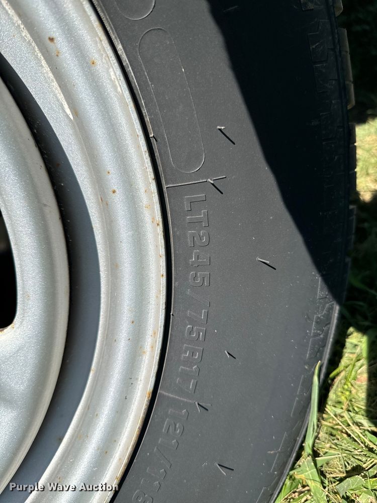 image for item DX0745 2011 Ford F250 pickup truck