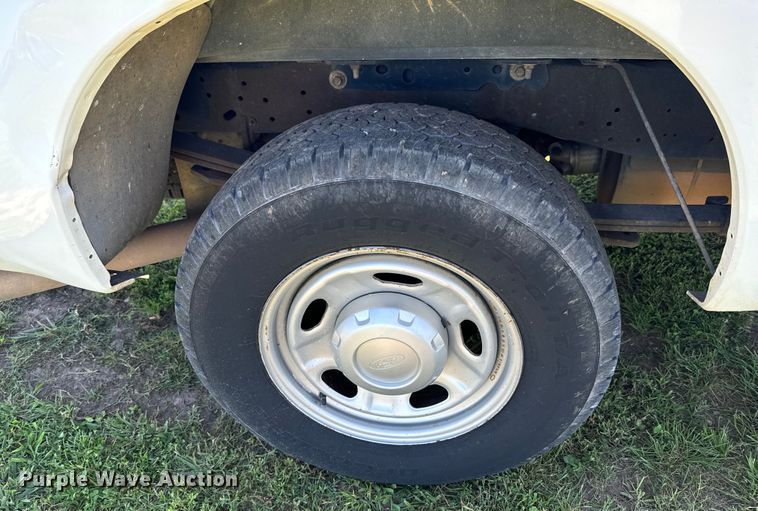 image for item DX0745 2011 Ford F250 pickup truck